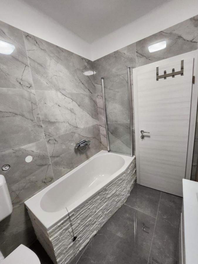 Airport Split Apartment Kaštel Štafilić Exterior foto